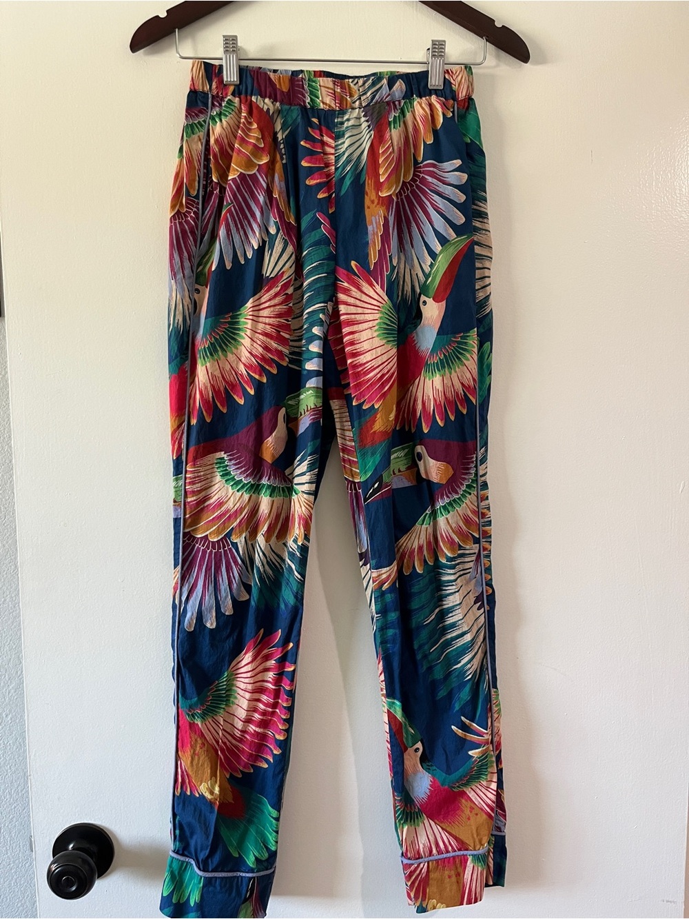 Women’s Tropical Toucan Print Pajama Bottoms - Navy Multicolor